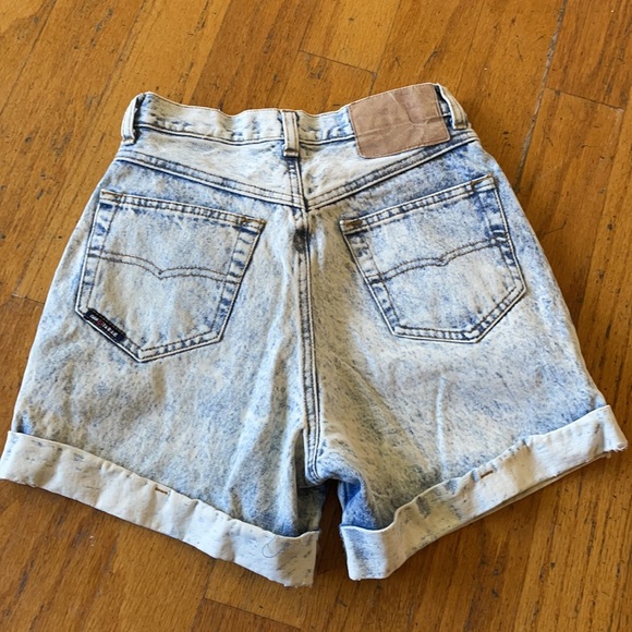 Acid wash high waisted denim shorts - Picture 4 of 6